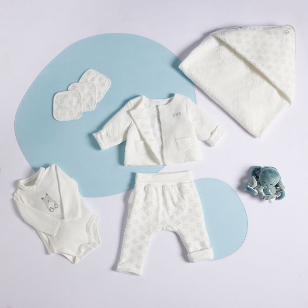 المعزي الأخطبوط الأخضر منذ الولادة المعزي الأخطبوط الأخضر منذ الولادة