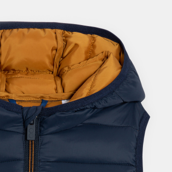 سترة بغطاء رأس بدون أكمام للأولاد باللون الأزرق