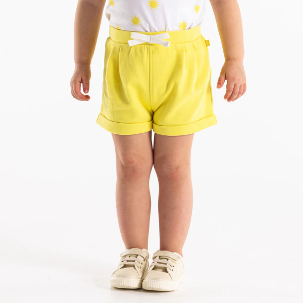 Short à plis en molleton jaune bébé fille