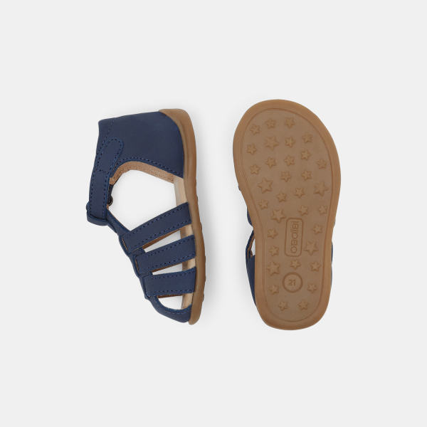 صندل جلد بالكامل للخطوات الأولى صندل جلد بالكامل للخطوات الأولى