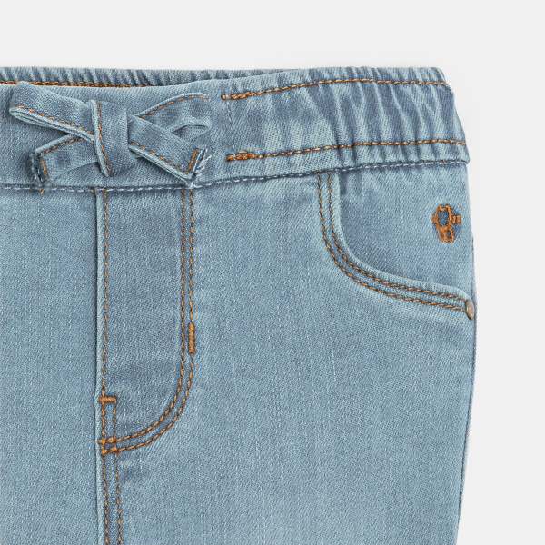 بنطال ترنج باللون الأزرق للفتيات الصغيرات بنطال ترنج باللون الأزرق للفتيات الصغيرات