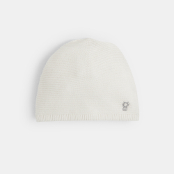 قبعة صوف مضلّعة باللون الأبيض لحديثي الولادة
