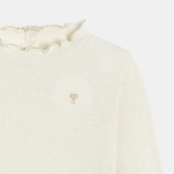 تيشيرت كوت مسطح وياقة متموّجة بلون البيج للفتيات الرضع. تيشيرت كوت مسطح وياقة متموّجة بلون البيج للفتيات الرضع.