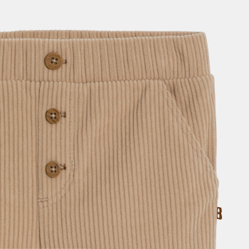 بنطال مخملي مضلع ناعم باللون البيج للأولاد الصغار.