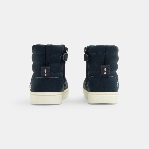 حذاء طويل مبطن ومحشو باللون الأزرق للفتيات الرضع حذاء طويل مبطن ومحشو باللون الأزرق للفتيات الرضع