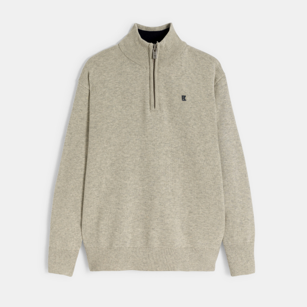 بلوفر بياقة عالية باللون البيج للأولاد بلوفر بياقة عالية باللون البيج للأولاد