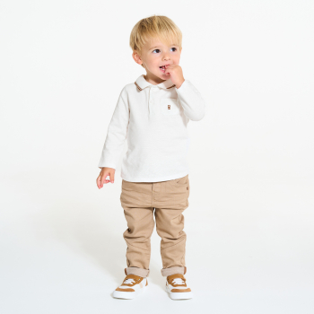 قميص بولو بيكيه سادة بأكمام طويلة باللون الأبيض للأولاد الصغار