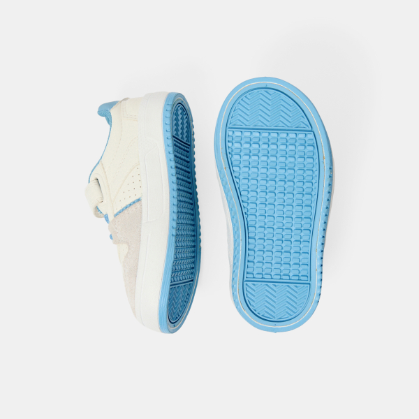 حذاء رياضي ستريت منخفض الرقبة باللون الأبيض للأولاد الصغار حذاء رياضي ستريت منخفض الرقبة باللون الأبيض للأولاد الصغار