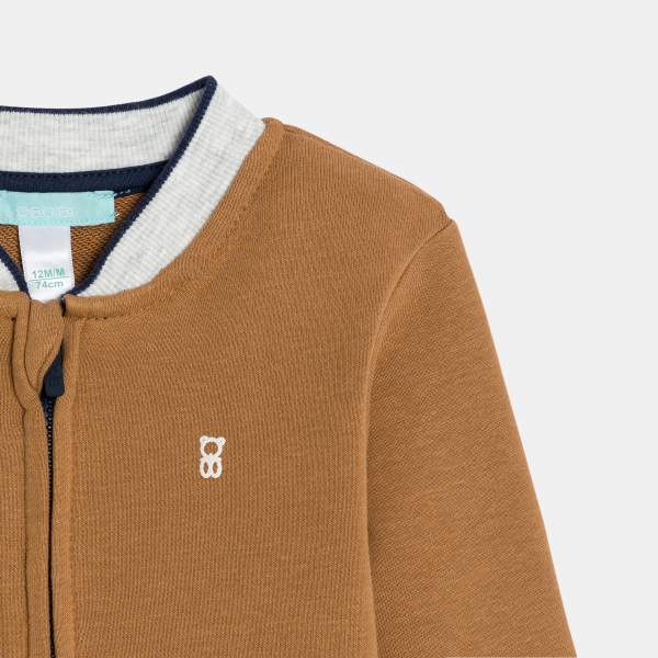 جاكيت من طراز تيدي بسحاب، من الصوف الناعم، باللون البني للفتيان الصغار جاكيت من طراز تيدي بسحاب، من الصوف الناعم، باللون البني للفتيان الصغار