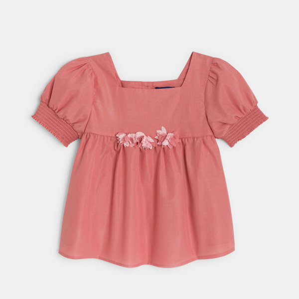 بلوزة وردية اللون عليها زهور قديمة للفتيات بلوزة وردية اللون عليها زهور قديمة للفتيات