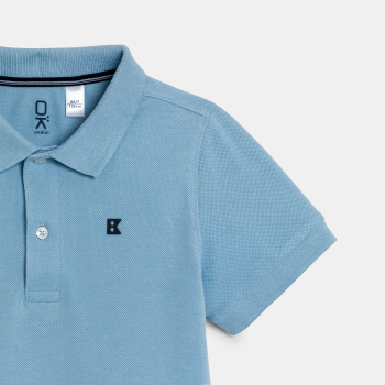 تيشيرت بولو كلاسيكي باللون الأزرق للأولاد