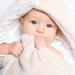 Nid d'ange molletonné en velours beige naissance