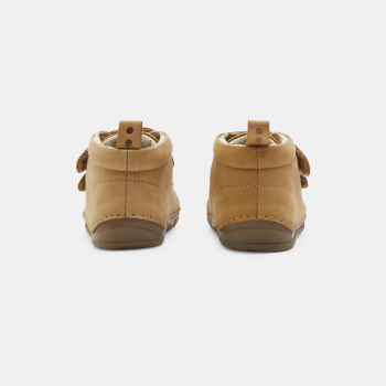 أحذية جلدية برقبة عالية باللون البني الفاتح للخطوات الأولى للأولاد الصغار