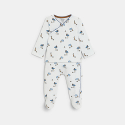 بذلة نوم من نسيج بمظهر قرص النحل، برسمة حيوانات، باللون الأزرق للمواليد الذكور.