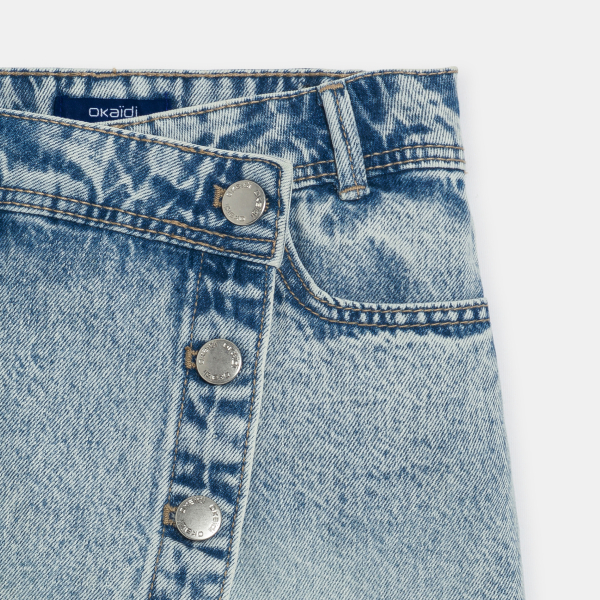 تنورة شورت قصيرة من الجينز باللون الأزرق للبنات تنورة شورت قصيرة من الجينز باللون الأزرق للبنات