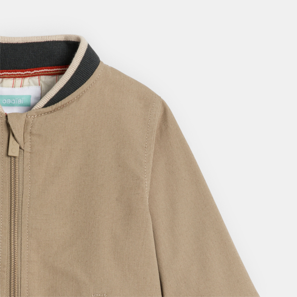 جاكيت من القطن والكتان، باللون البيج للفتيان الصغار جاكيت من القطن والكتان، باللون البيج للفتيان الصغار