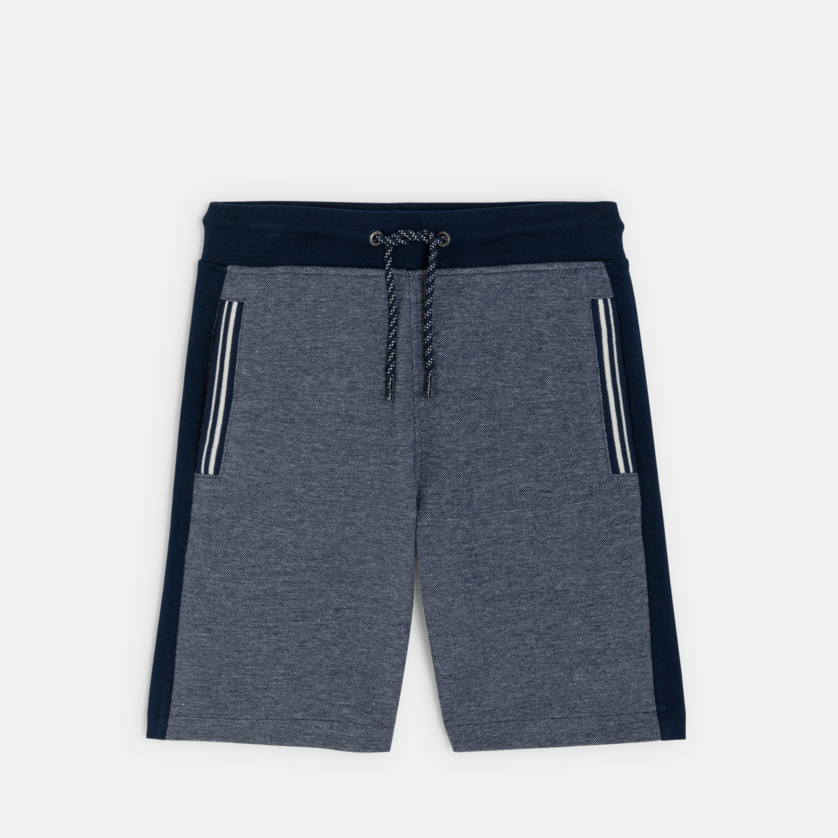 شورت برمودا من الصوف الناعم باللون الأزرق للأولاد شورت برمودا من الصوف الناعم باللون الأزرق للأولاد