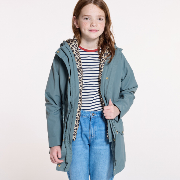 سترة باركا 3 في 1 بقلنسوة ومقاومة للماء، باللون الكاكي للفتيات. سترة باركا 3 في 1 بقلنسوة ومقاومة للماء، باللون الكاكي للفتيات.