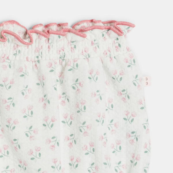 سروال قصير قطني أبيض فاخرة لطفلة (طقم من قطعتين) سروال قصير قطني أبيض فاخرة لطفلة (طقم من قطعتين)