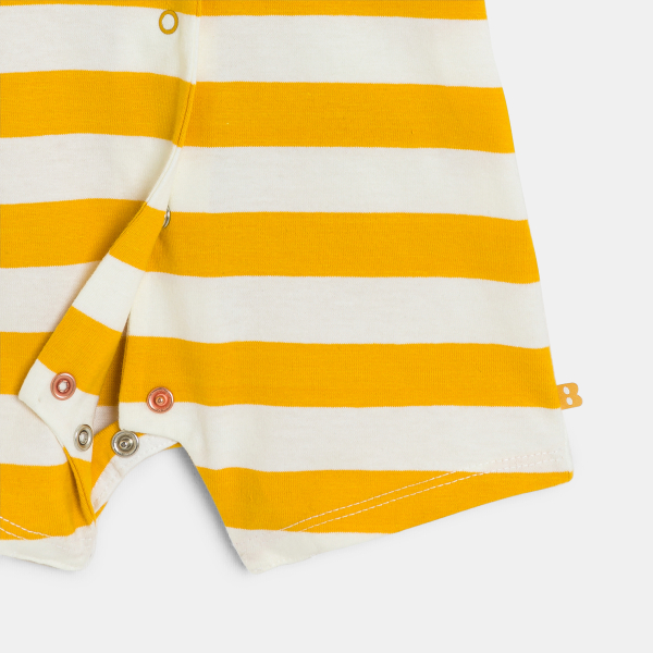 أفرول قصير أصفر اللون مقلم للصبي الرضيع، مرسوم عليه الحمار الوحشي أفرول قصير أصفر اللون مقلم للصبي الرضيع، مرسوم عليه الحمار الوحشي