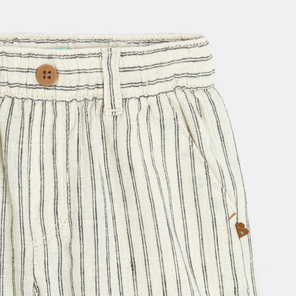 شورت كتان أبيض مقلم للطفل الرضيع شورت كتان أبيض مقلم للطفل الرضيع