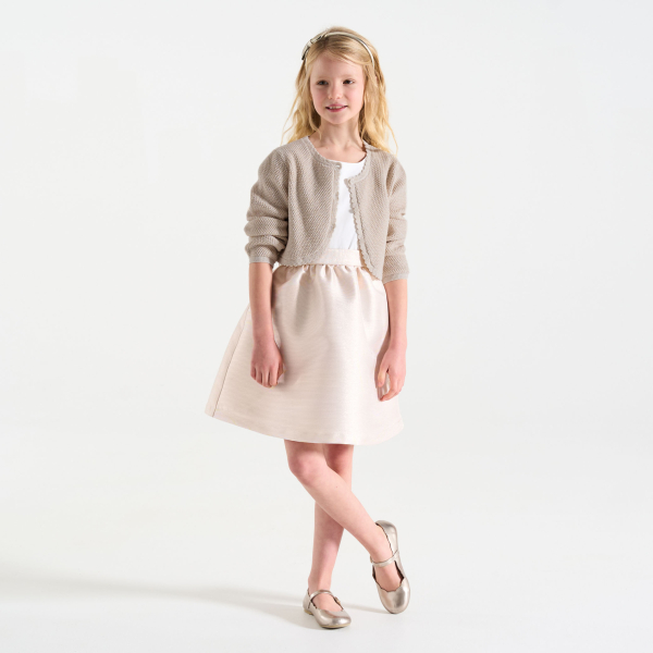 سترة بوليرو من نسيج مزخرف فاخر باللون البيج للفتيات سترة بوليرو من نسيج مزخرف فاخر باللون البيج للفتيات