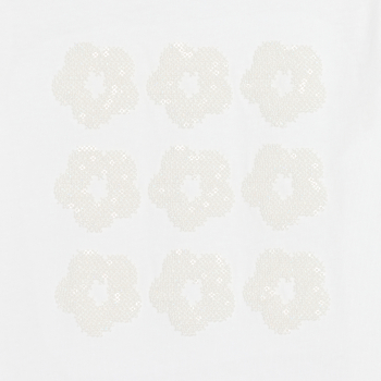 تيشيرت أبيض بأكمام قصيرة بنقش ترتر للفتيات