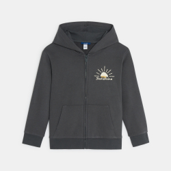 سويت شيرت رمادي غامق للأولاد بغطاء للرأس بنقشة من الأمام والظهر