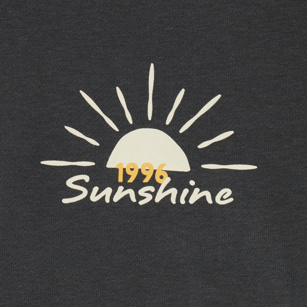 سويت شيرت رمادي غامق للأولاد بغطاء للرأس بنقشة من الأمام والظهر سويت شيرت رمادي غامق للأولاد بغطاء للرأس بنقشة من الأمام والظهر