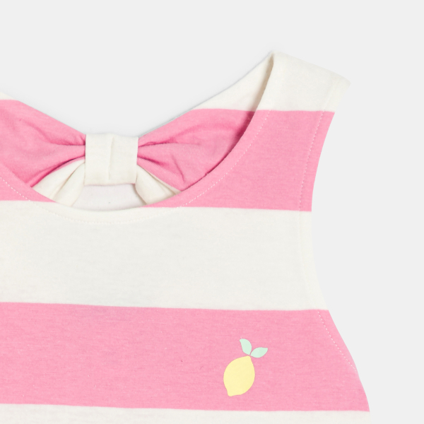 قميص داخلي مقلم وردي اللون للفتيات قميص داخلي مقلم وردي اللون للفتيات