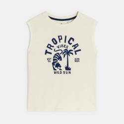 قميص داخلي أبيض اللون عليه نقوش للأولاد