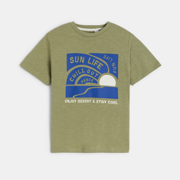 تي شيرت باللون الكاكي للفتيان، مُزيَّن بعبارة مطبوعة تي شيرت باللون الكاكي للفتيان، مُزيَّن بعبارة مطبوعة