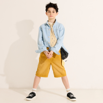 شورت برمودا كاجوال من القماش المصبوغ بلون الكاري للأولاد