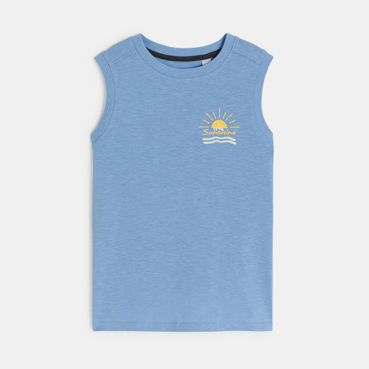 قميص داخلي أزرق فاتح عليه رسالة للأولاد قميص داخلي أزرق فاتح عليه رسالة للأولاد