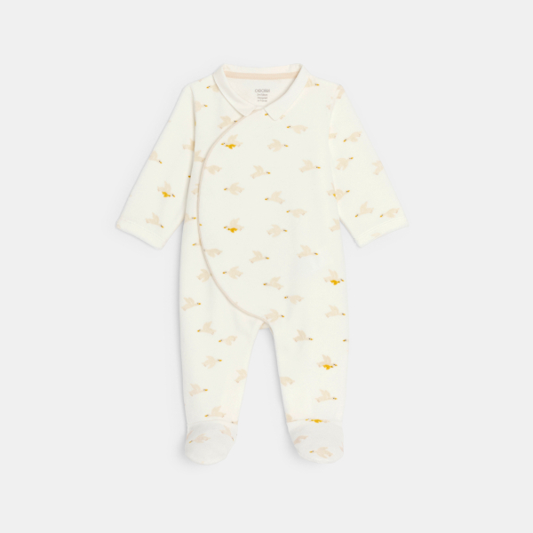 بيجاما مخملية عليها أوزة، اللون بيج، للصبي الصغير بيجاما مخملية عليها أوزة، اللون بيج، للصبي الصغير