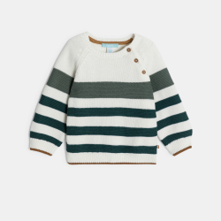 كنزة مُخططة منسوجة بالتريكو، باللون الأخضر للصبيان الصغار.