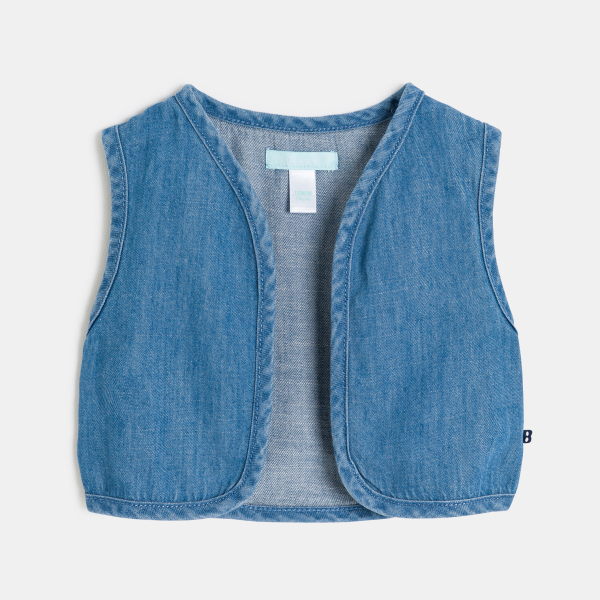 فستان ميلتون خفيف وسترة جينز بيضاء اللون، للطفلة الصغيرة فستان ميلتون خفيف وسترة جينز بيضاء اللون، للطفلة الصغيرة