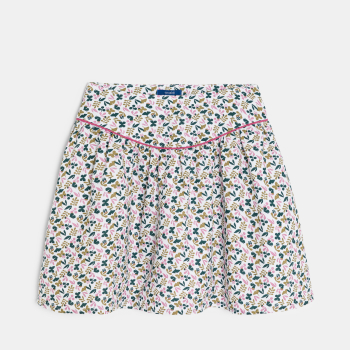 تنورة قصيرة واسعة بطبّعة، باللون الرمادي