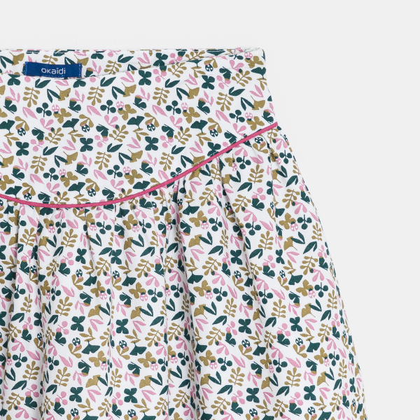 تنورة قصيرة واسعة بطبّعة، باللون الرمادي تنورة قصيرة واسعة بطبّعة، باللون الرمادي