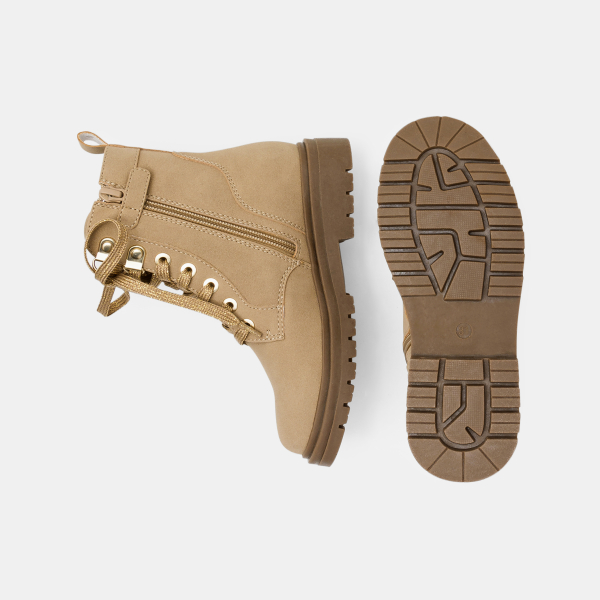 Boots à lacets semelle crantée beige fille Boots à lacets semelle crantée beige fille