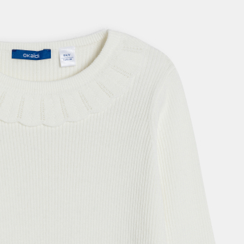 كنزة باللون الأبيض للفتيات