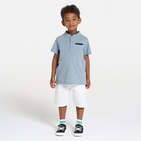 قميص بولو أزرق فاتح بأكمام قصيرة للأولاد قميص بولو أزرق فاتح بأكمام قصيرة للأولاد