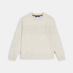 قماش ناعم ومرقط.