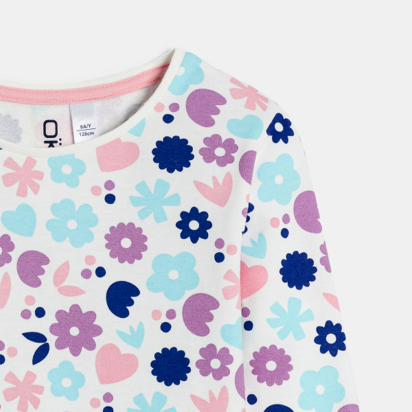 بيجاما للفتيات، من قطعتين، من نسيج الميلتون، باللون الوردي ومزيَّن بالزهور بيجاما للفتيات، من قطعتين، من نسيج الميلتون، باللون الوردي ومزيَّن بالزهور