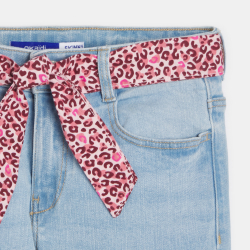 Jean skinny ceinturé...