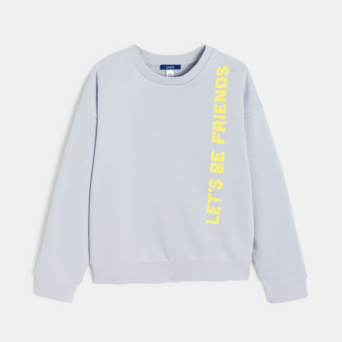 تيشيرت مع عبارة باللون الرمادي للأولاد. تيشيرت مع عبارة باللون الرمادي للأولاد.