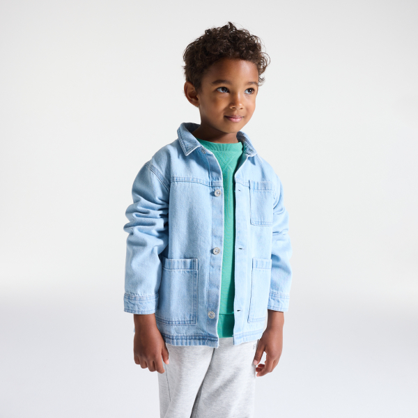 سُترة من الدنيم طراز ووركر، باللون الأزرق للفتيان سُترة من الدنيم طراز ووركر، باللون الأزرق للفتيان