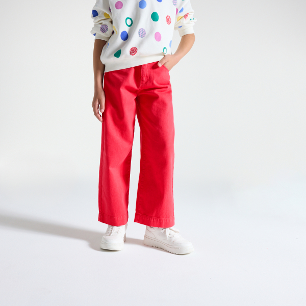 بنطلون قماشي أحمر اللون للفتيات بنطلون قماشي أحمر اللون للفتيات
