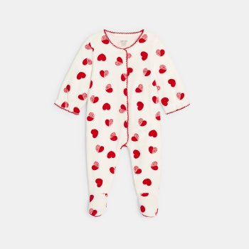بيجاما مخملية عليها قلوب، بيضاء اللون، للطفلة الصغيرة