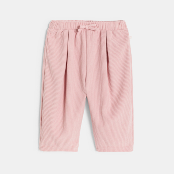 طقم مخملي باللون الوردي.للفتيات الصغيرات